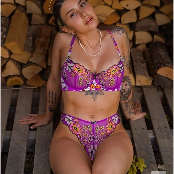 SOLD MICHELLE Savage X Fenty Juicy Purple Flower Poppy Print Mod Poppy Bra & Ta - Picture 2 of 11
